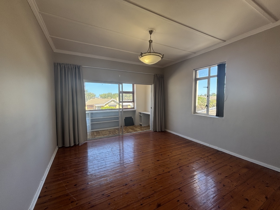 1 Bedroom Property for Sale in Summerstrand Eastern Cape